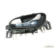 Poignee interieure porte arriere gauche