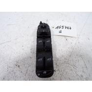 Commande lève-vitre avant gauche