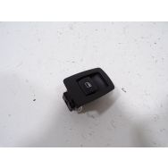 Commande leve-vitre avant droit