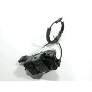 Serrure de porte avant droite