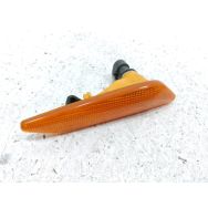 Repetiteur d'aile gauche