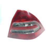 Feu arrière droit