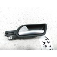 Poignee interieure porte arriere gauche