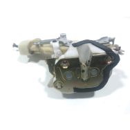 Serrure de porte avant droite