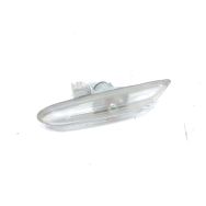 Repetiteur d'aile gauche