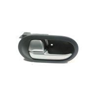 Poignee interieure porte avant gauche