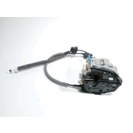 Serrure de porte avant droite