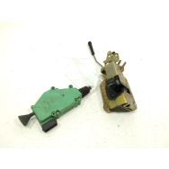 Serrure de porte avant droite