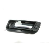 Poignee interieure porte avant gauche