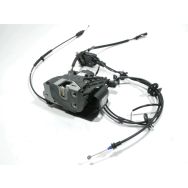 Serrure de porte avant droite