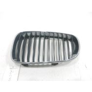 Grille de calandre gauche