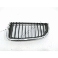 Grille de calandre gauche