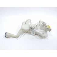Reservoir de lave glace avant