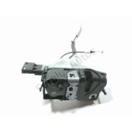 Serrure de porte avant droite