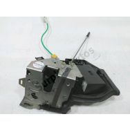 Serrure de porte avant droite