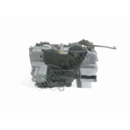 Serrure de porte avant droite