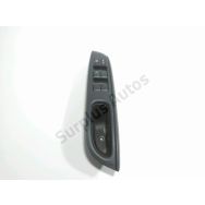 Commande lève-vitre avant gauche