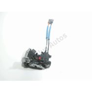 Serrure de porte avant droite