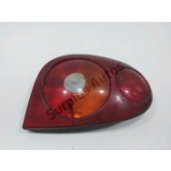 Feu arriere droit