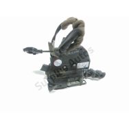 Serrure de porte avant gauche