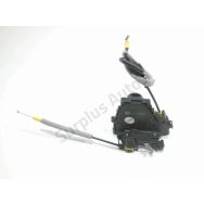 Serrure de porte avant droite