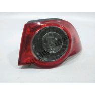 Feu arriere droit