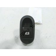 Commande leve-vitre avant gauche