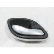 Poignee interieure porte arriere droite