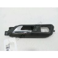 Poignee interieure porte avant gauche