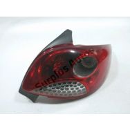 Feu arriere droit