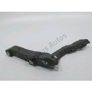 Support droit de pare-choc arrière