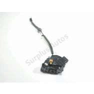 Serrure de porte avant droite