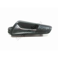 Poignee interieure porte avant gauche