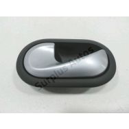 Poignee interieure porte arriere gauche