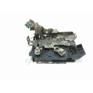 Serrure de porte avant droite