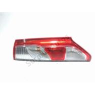 Feu arriere droit