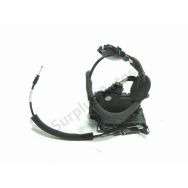 Serrure de porte avant droite