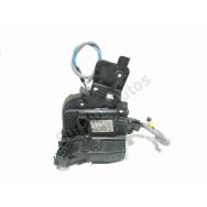 Serrure de porte avant droite