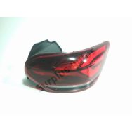 Feu arrière droit