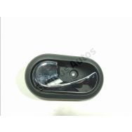 Poignee interieure porte avant gauche