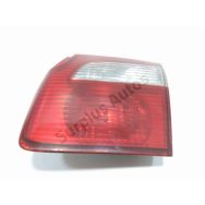 Feu arrière intérieur droit