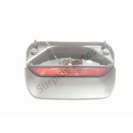 Feu stop supplementaire