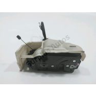 Serrure de porte avant droite