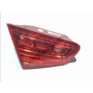 Feu arrière intérieur gauche