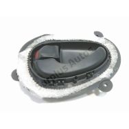 Poignee interieure porte avant gauche