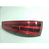 Feu arrière droit
