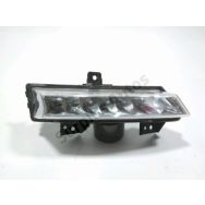 Feu diurne avant droit