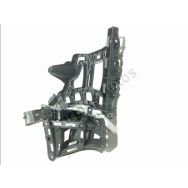 Support gauche de pare-choc arrière