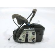 Serrure de porte avant droite