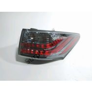 Feu arrière droit
